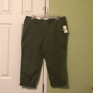 Crown & Ivy women’s capris